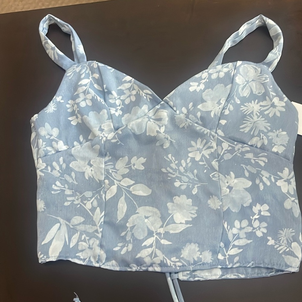 Forever 21 lace back tank top